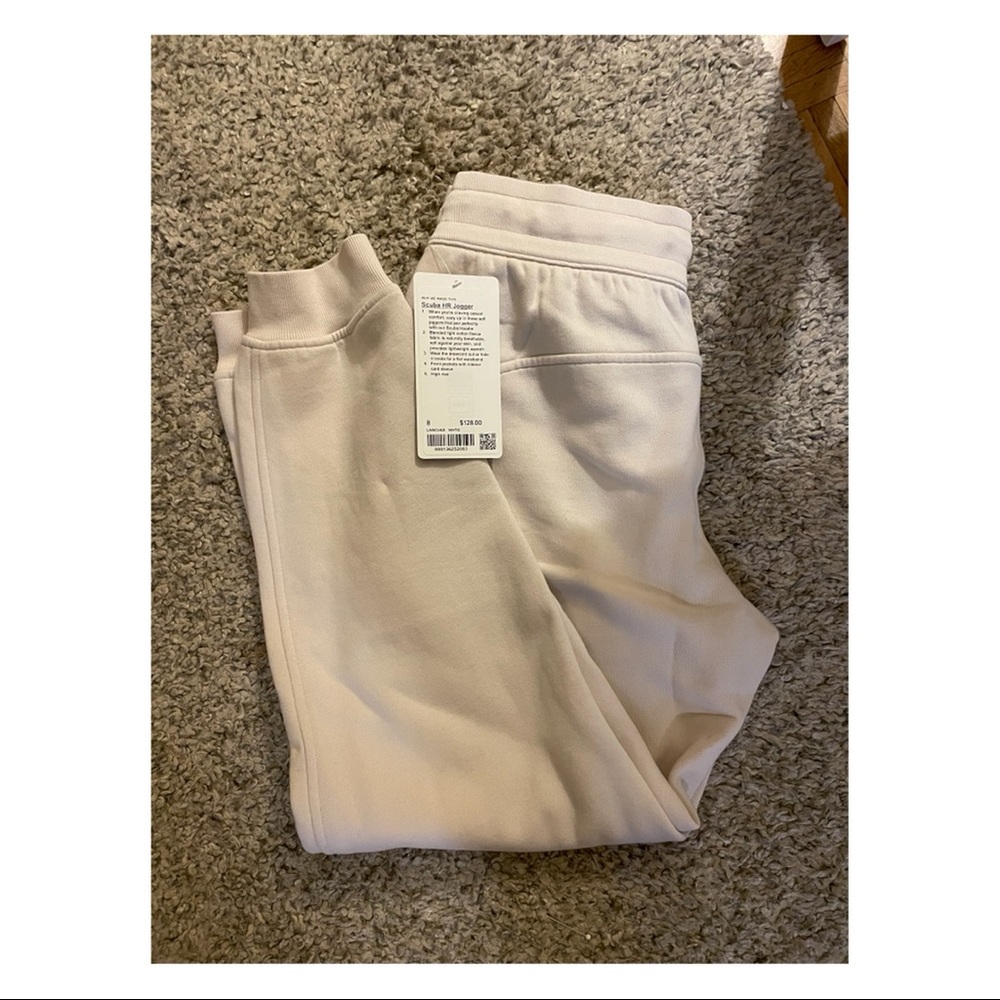 Lululemon Scuba Jogger- Size 8